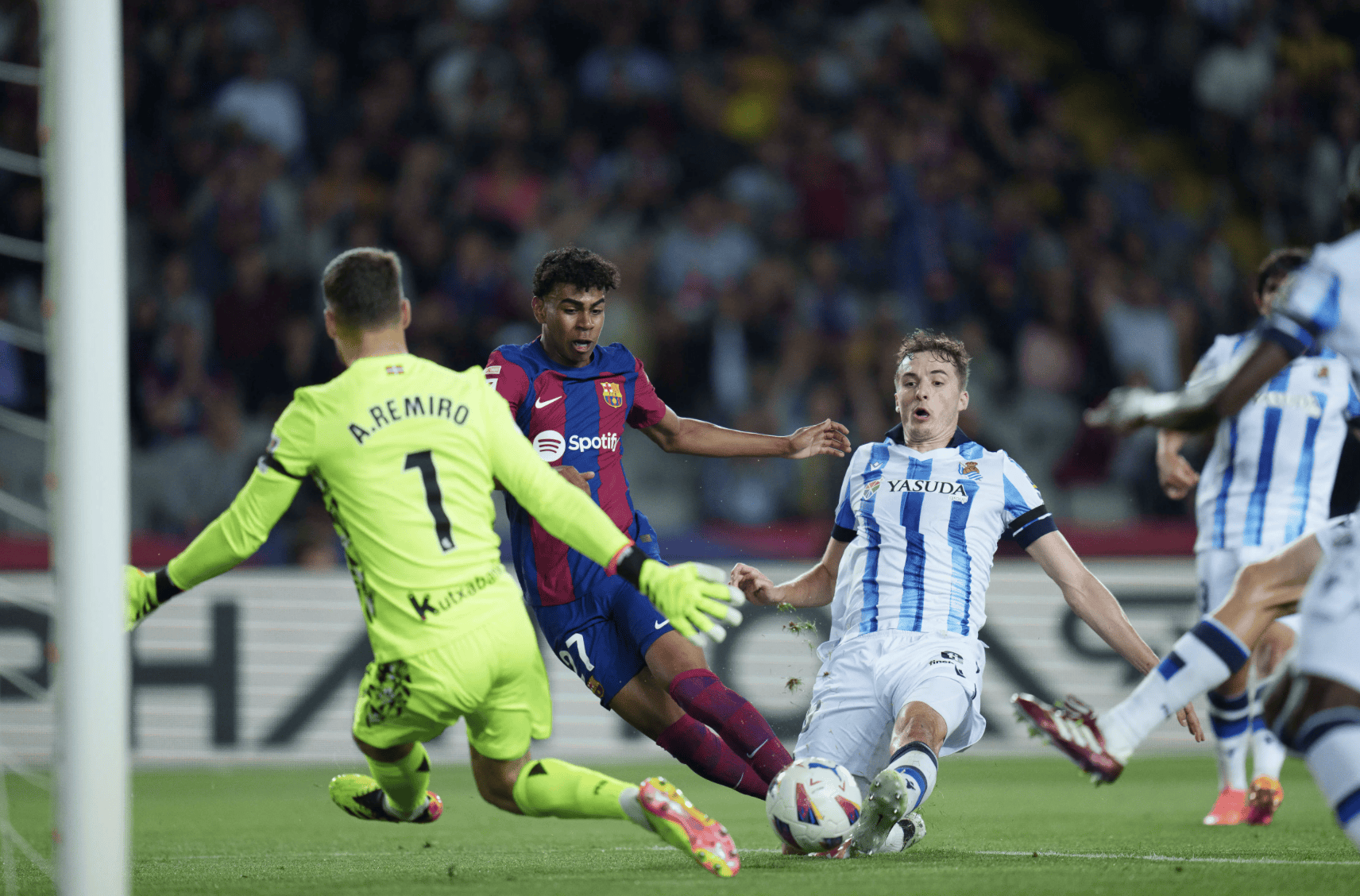 埃因霍温vs海伦芬比分预测