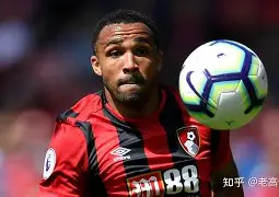 天博体育官网首页-那不勒斯发布备战花絮，窗口期内部沟通，英超任务艰巨，控场能力受关注