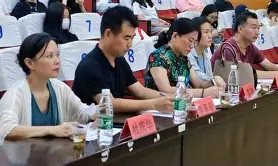 那不勒斯发布备战花絮，窗口期内部沟通，英超任务艰巨，控场能力受关注