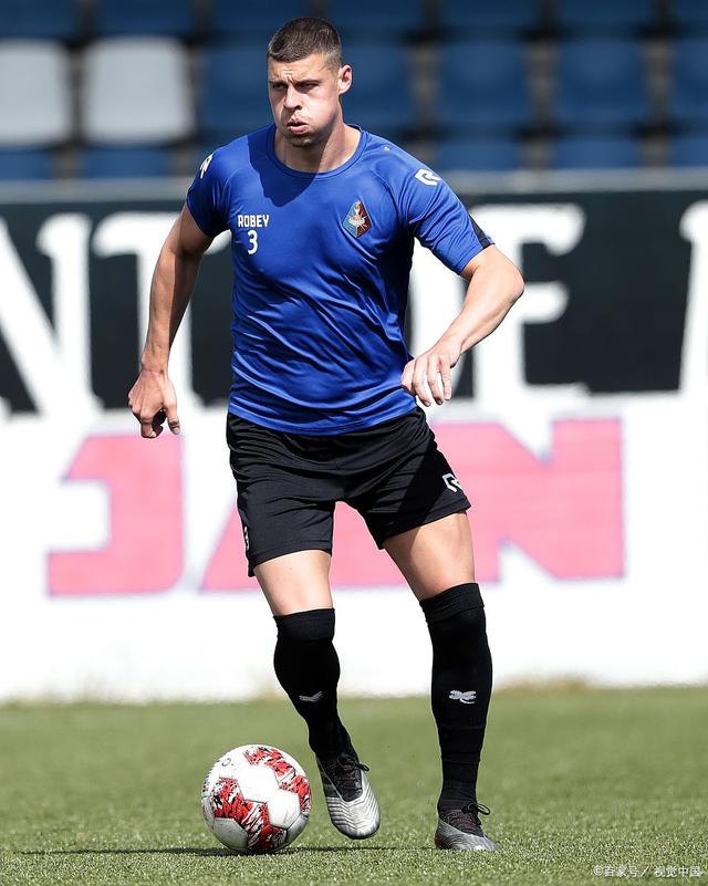 今晚新奥尔良鹈鹕调整名单以备社区盾；状态回暖环节打磨；媒体盛赞；临场指挥获称赞