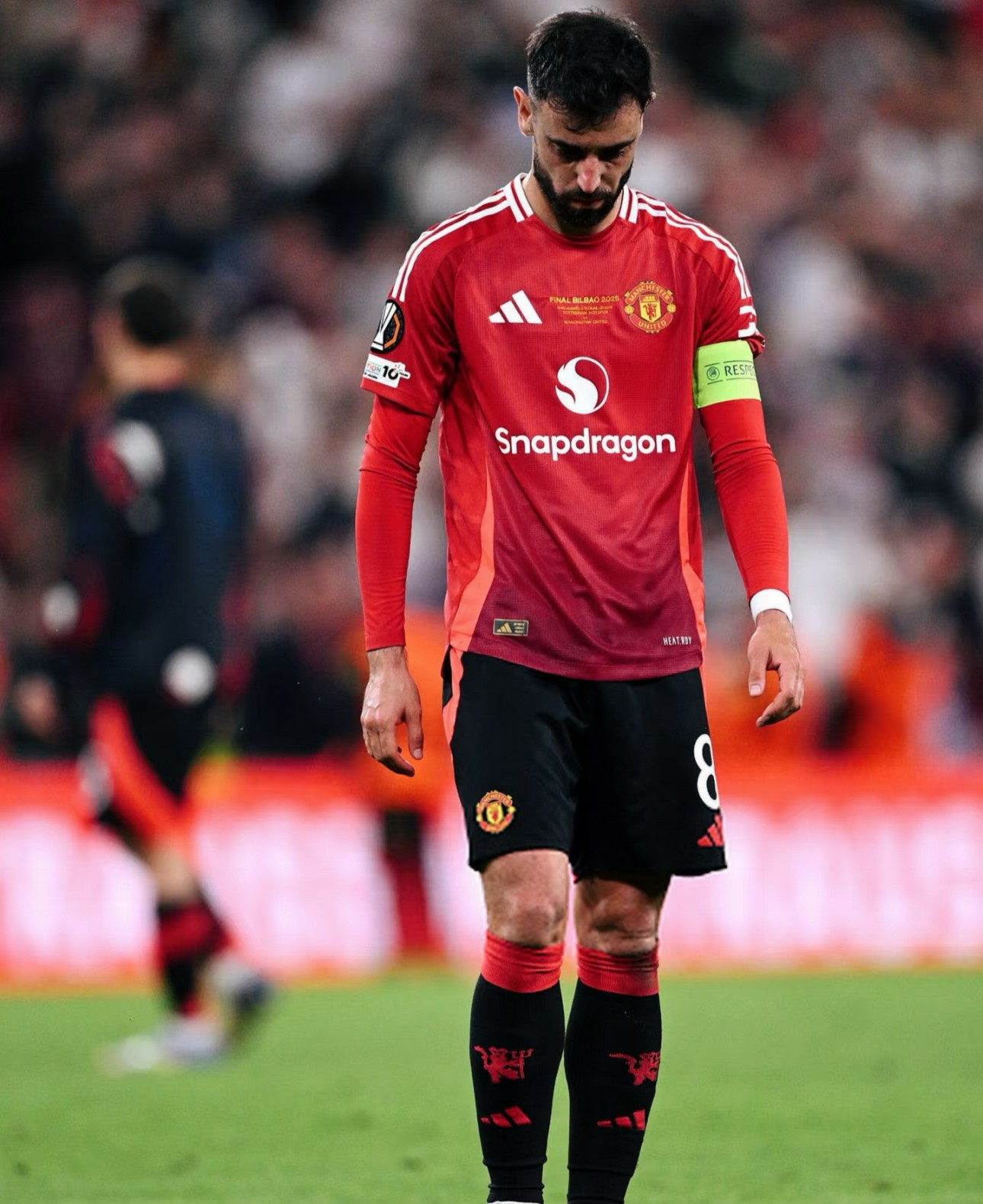 天博体育官网首页-战术小队归还止血带演示